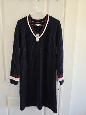 Tommy Hilfiger Navy Cable Knit V-Neck Sweater Dress with White and Burgundy Trim
